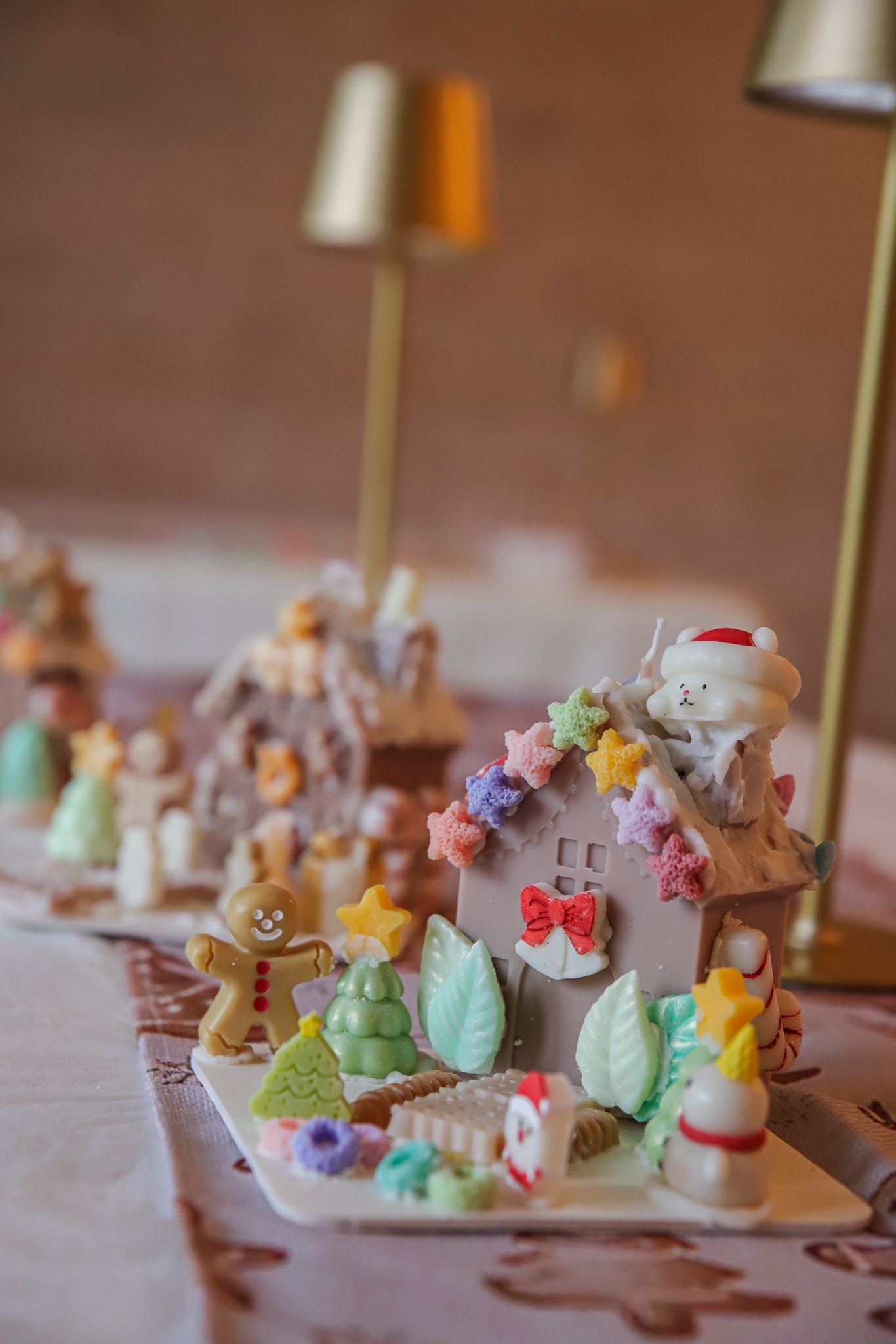 Gingerbread house Candle Workshop ❄️