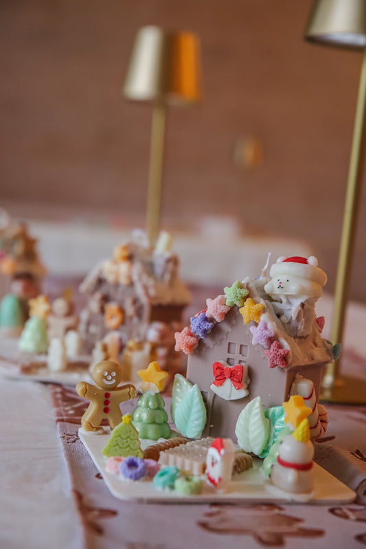 Gingerbread house Candle Workshop ❄️